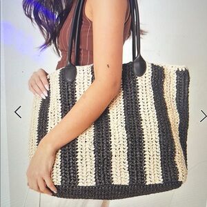 Abercrombie Straw Tote - BNWT